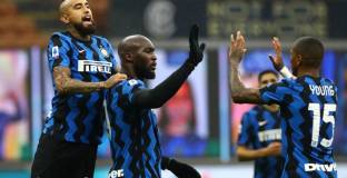 Интер се справи със Специя и продължава да гони Милан 